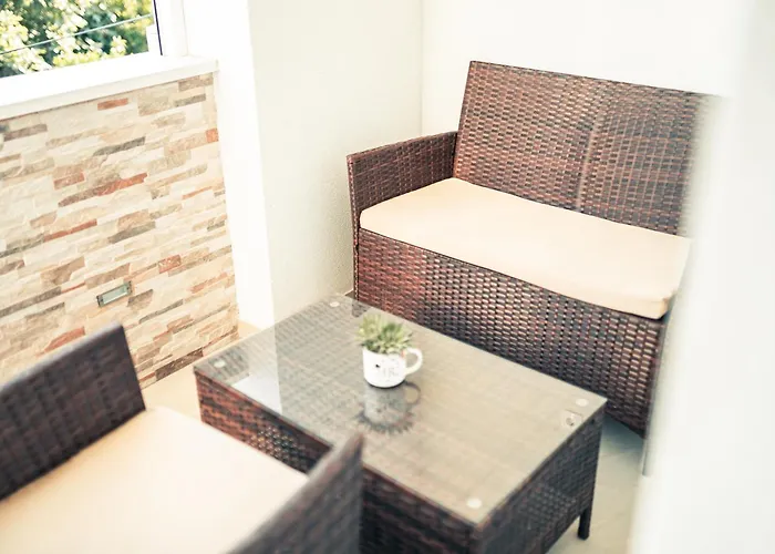 Апартаменти House R&r